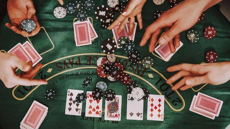 Những sai lầm phổ biến khi chơi poker